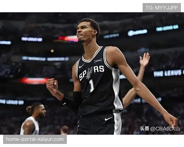 马刺进攻效率118.6联盟第五 防守效率110.2联盟第三